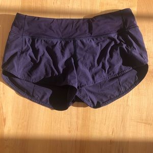 Lululemon size 6 speed up short 2.5”